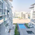 The Chic Retreat, Stylish Studio Close To Yas & Airport