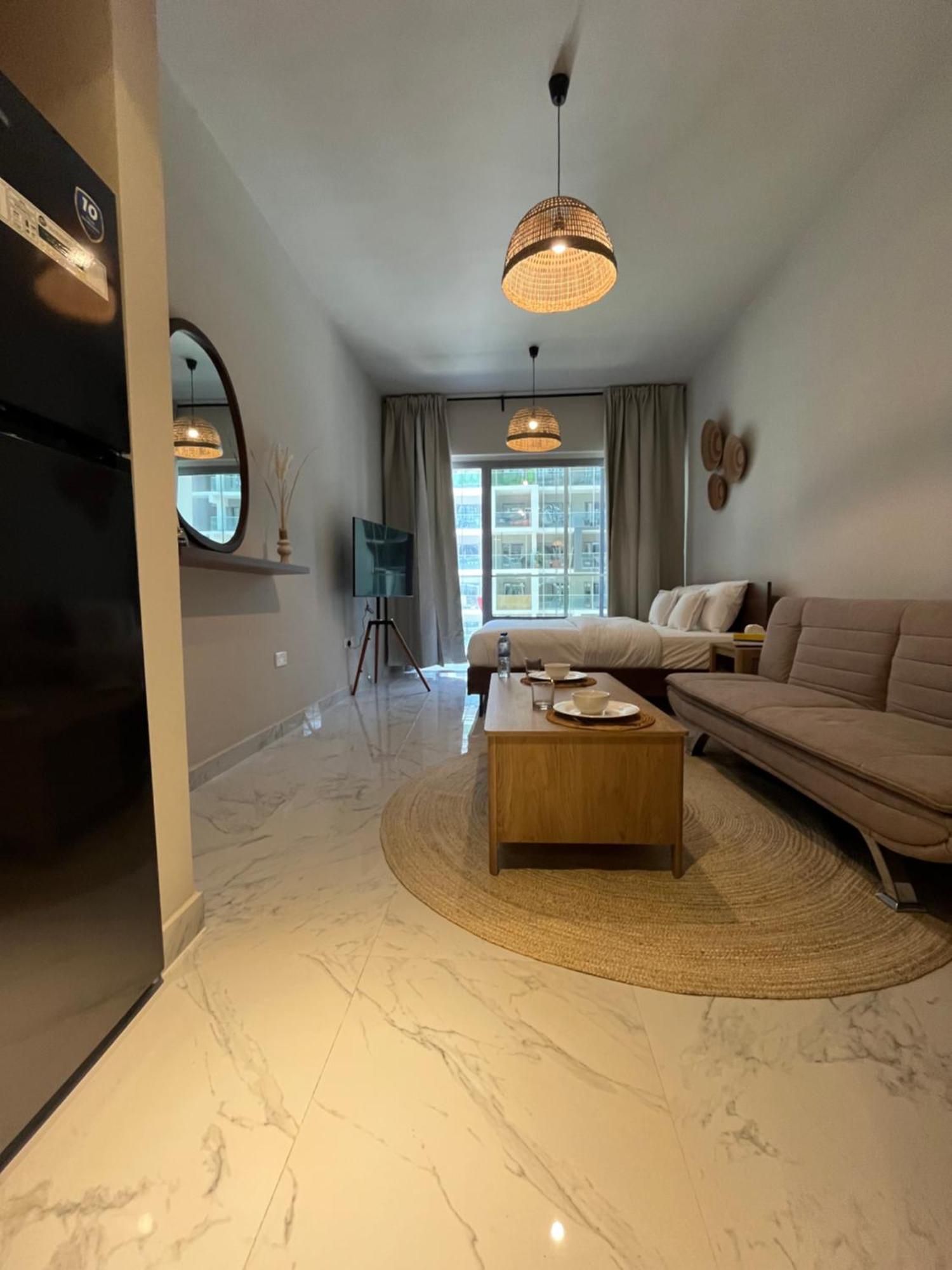 The Chic Retreat, Stylish Close To Yas & Airport Appartement