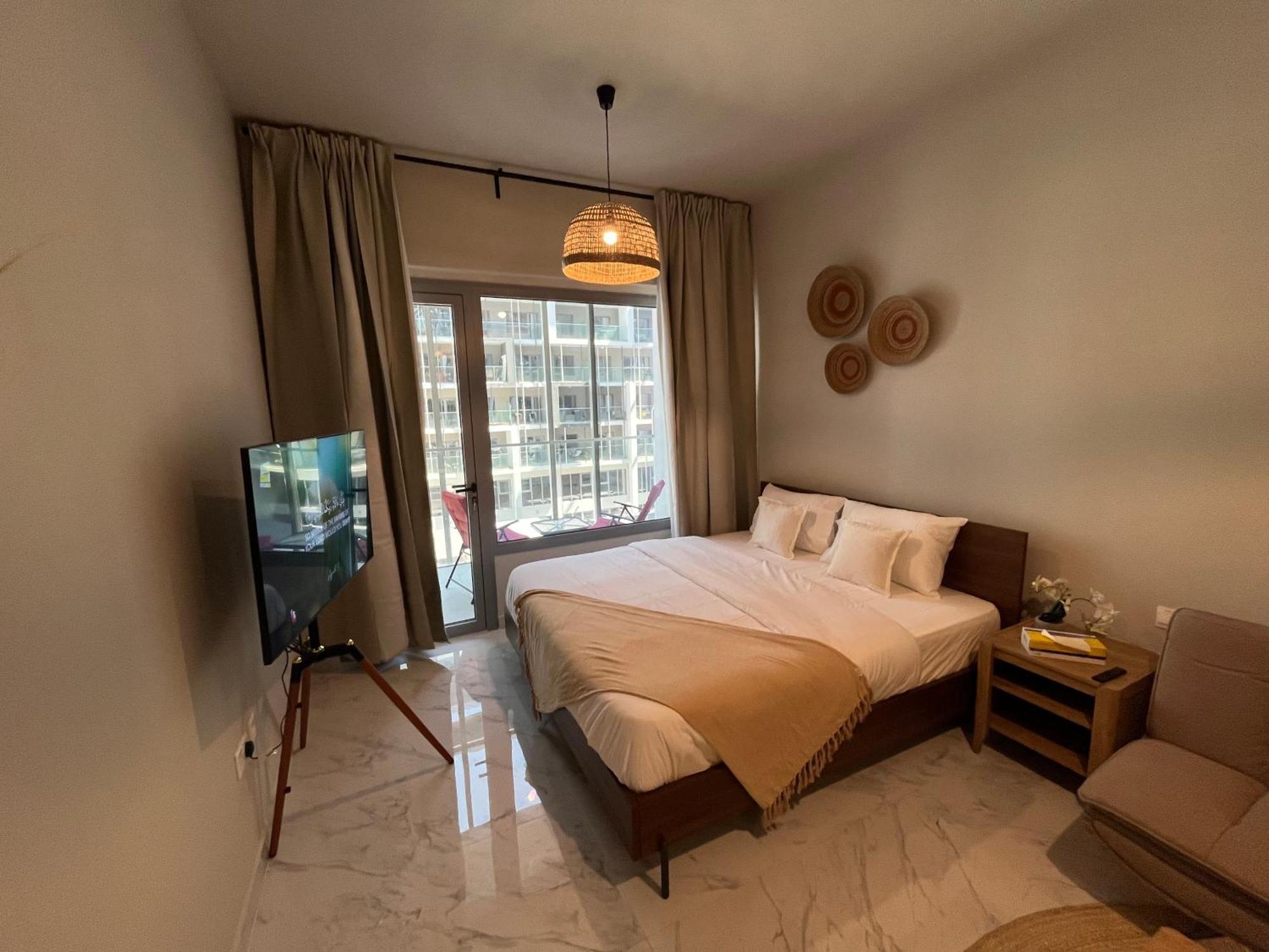 The Chic Retreat, Stylish Close To Yas & Airport Appartement *